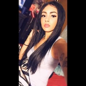 Meet your Posher, Keila